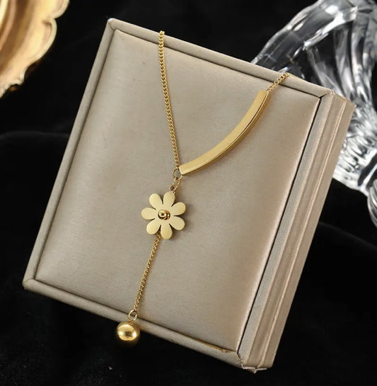Stainless Steel Necklace Flower with Bullet, Gold